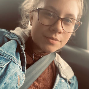 Meet your Posher, Emma